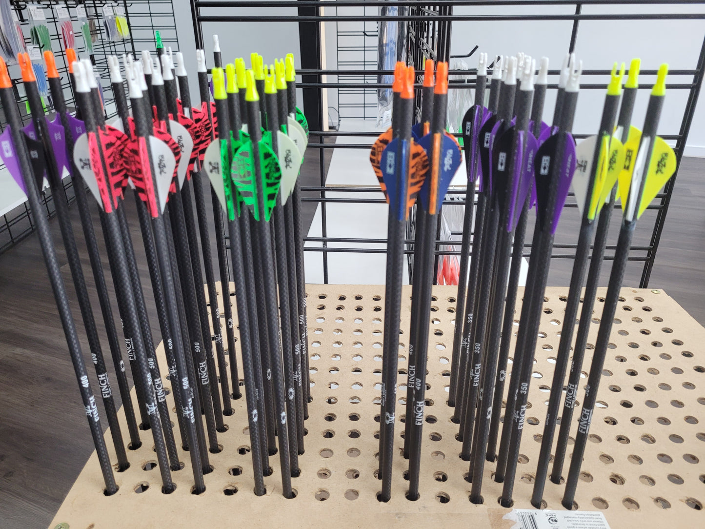 Finch Archery Throne Arrows Fletched (Singles)